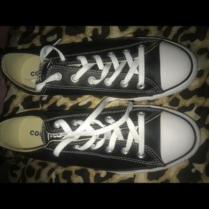 Black leather converse for Men or Women